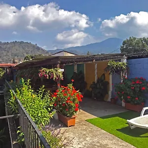 Hostal Antigua אכסניה